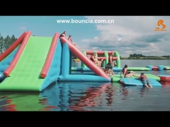 Bouncia successo gonfiabile galleggiante parco acquatico gonfiabili d'acqua