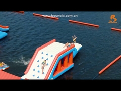 165 Persone Capacità Parco acquatico gonfiabile Colore personalizzato Certificato TUV