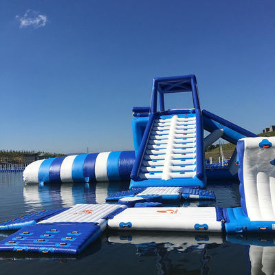 Torre di acqua gonfiabile gigante con chiazza per il parco dell'acqua